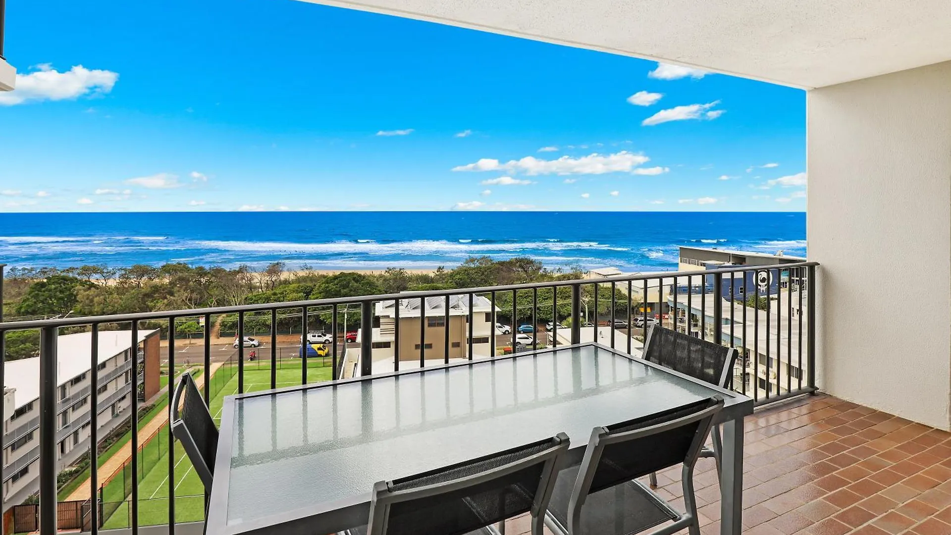 Majorca Isle Beachside Resort Maroochydore