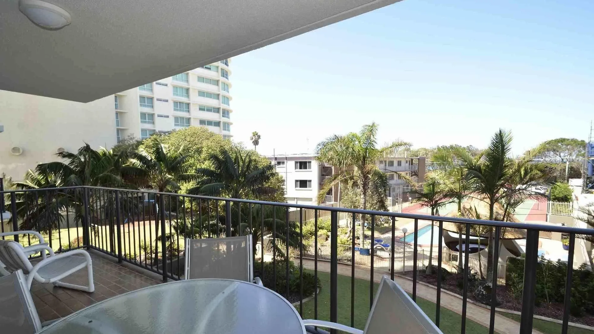 Majorca Isle Beachside Resort Maroochydore